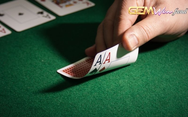Luật chơi của tựa game Poker Gemwin